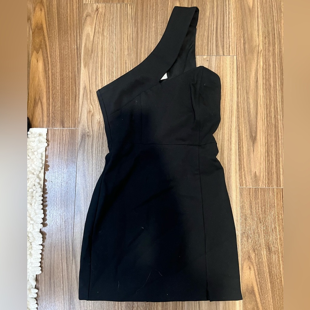 Black One Shoulder Mini Dress
Size Small
